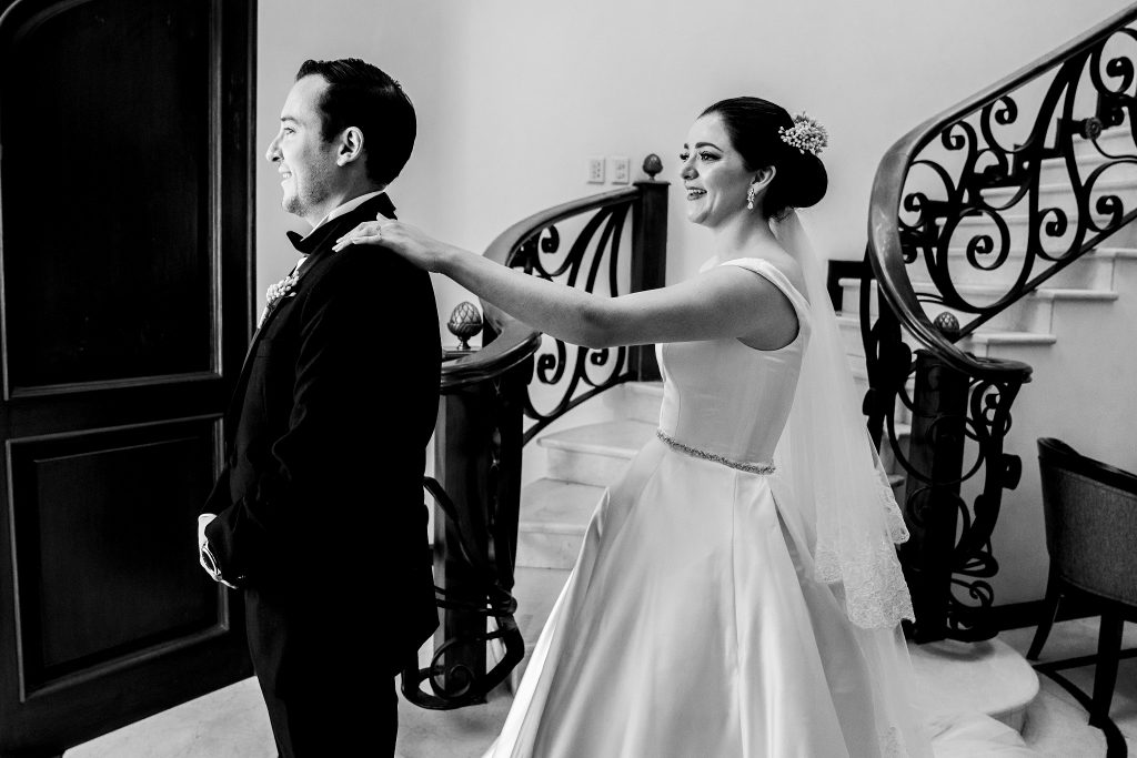Foto de Boda en San Miguel de Allende y sus alrededores. Fotógrafo de boda Mariano Ramírez foto preboda, fotografía de pareja. Fotos originales de bodas.
