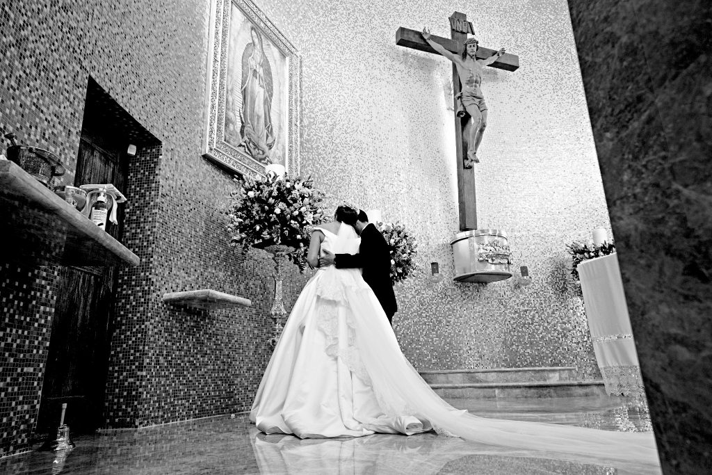 Foto de boda, fotógrafo en querétaro Mariano Ramírez, fotos de damas de honor. Fotografía de boda original, fotos preboda en San Miguel de Allende. Fotógrafo de bodas México.