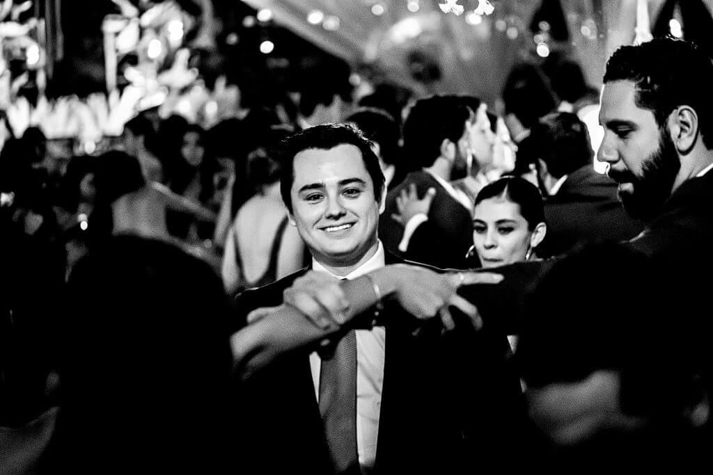 Foto de pareja, fotógrafo de bodas Mariano Ramírez, fotógrafos san miguel de allende, ideas para fotos de boda. Fotógrafo de bodas México.