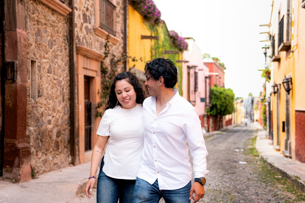 Fotógrafo para bodas precio. Fotografos San Miguel de Allende. Foto de bodas, fotos damas de honor, fotos preboda. Fotógrafo Mariano Ramírez.