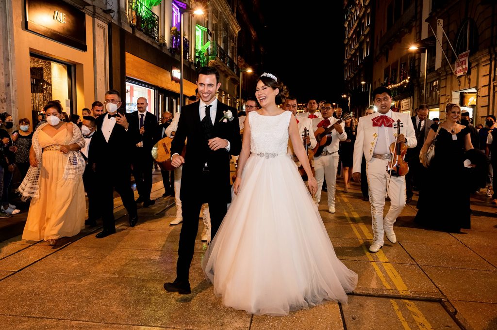 Fotógrafo para bodas precio. Fotografos San Miguel de Allende. Foto de bodas, fotos damas de honor, fotos preboda. Fotógrafo Mariano Ramírez.